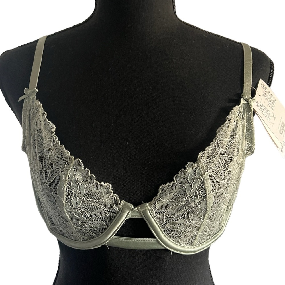 NWT H&M Intimates Unlined Lace Bra
